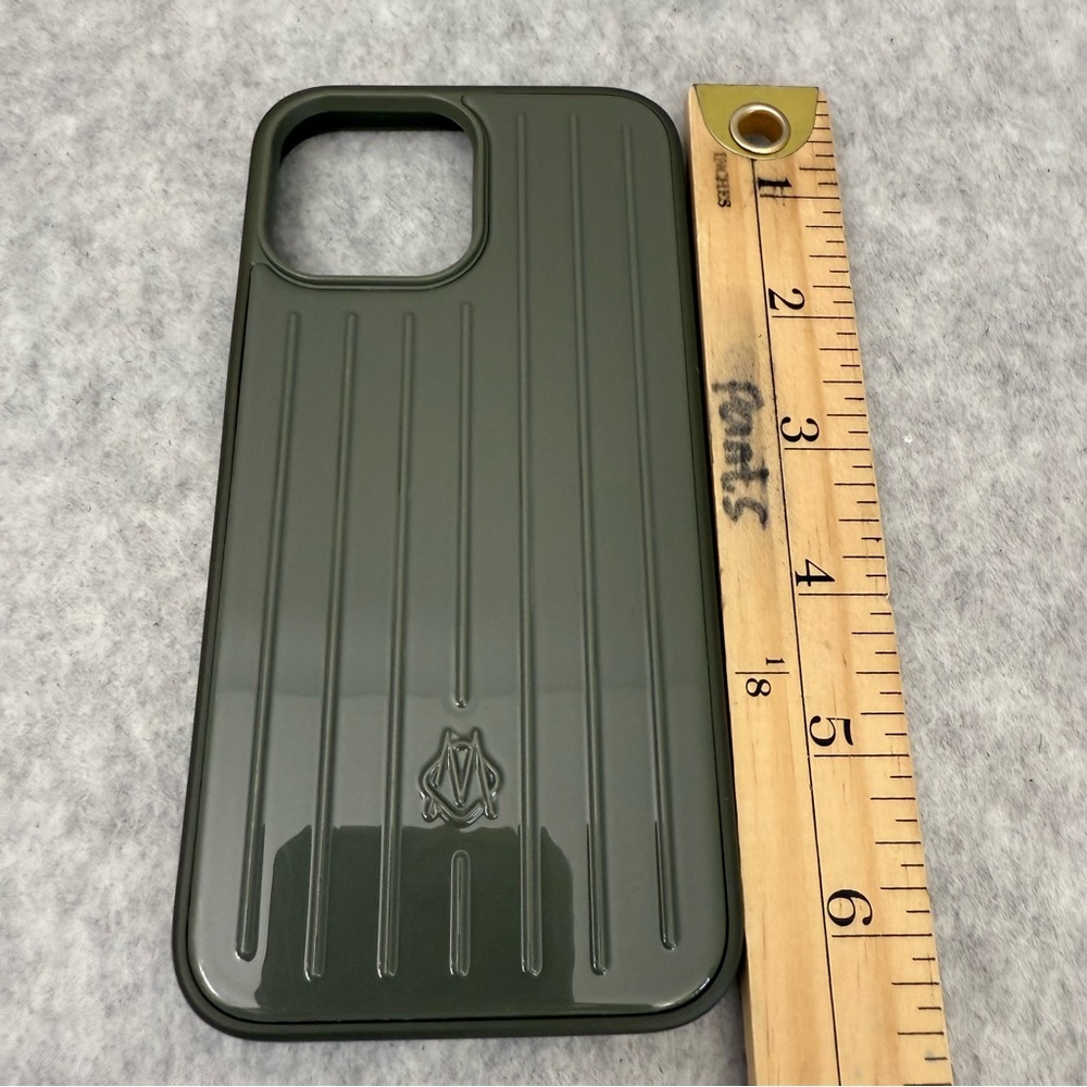 RIMOWA Polycarbonate Cactus Green Groove Case for iPhone 12 Pro - Picture 10 of 16